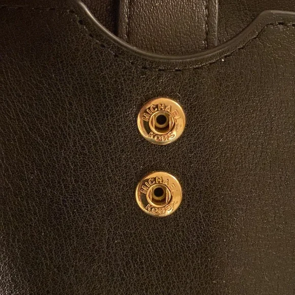 Michael Kors Adele Rose studded Leather Smartphone Wallet Black - Picture 8 of 12